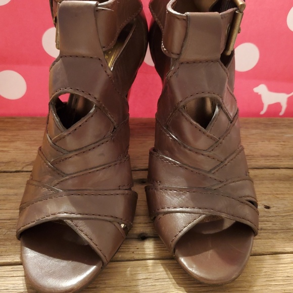 NWOT Coach Harah Women's Peep Toe Leather Heels - Picture 2 of 8